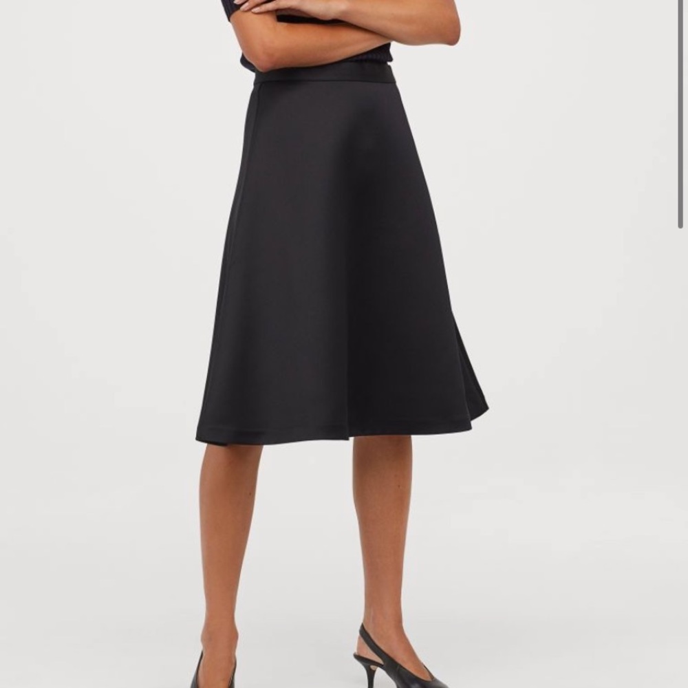 H&M SATIN SKIRT WITH GOLD SIDE HARDWARE